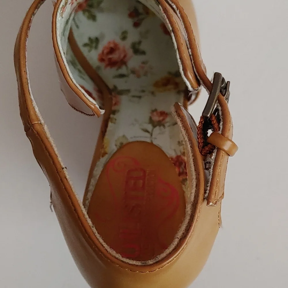 UNLISTED open toe wedges - Picture 2 of 8